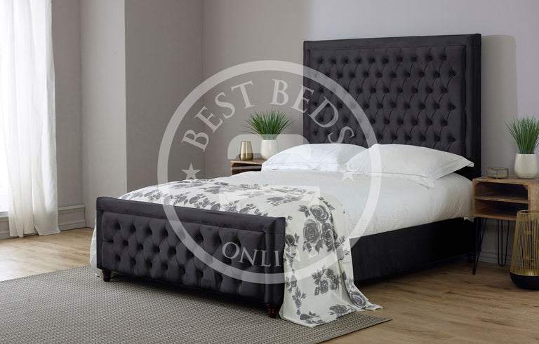 Load image into Gallery viewer, Hilton Chesterfield Upholstered Bed
